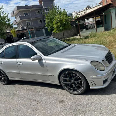 Mercedes-Benz E-class 2003 në shitje
