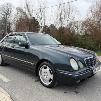 Mercedes-Benz E-class 2001 në shitje