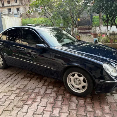 Mercedes-Benz E-class 2003 në shitje