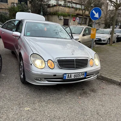 Mercedes-Benz E-class 2003 në shitje