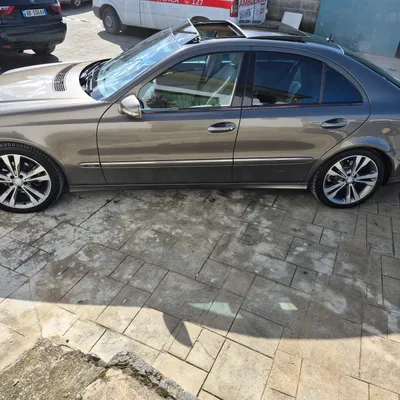 Mercedes-Benz E-class 2008 në shitje