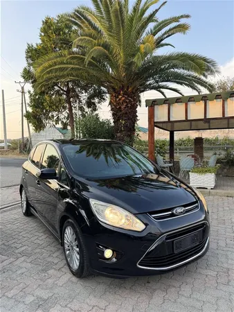 Ford C-MAX 2011 në shitje