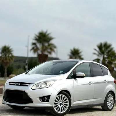 Ford C-MAX 2012 në shitje