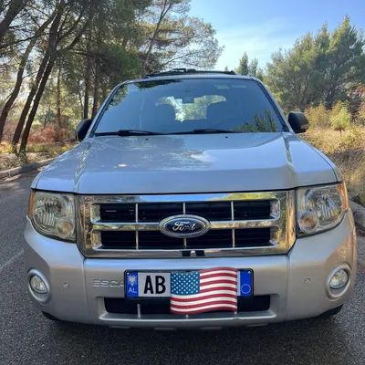 Ford Escape 2012 në shitje
