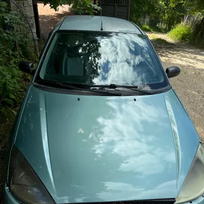 Ford Focus 2000 në shitje