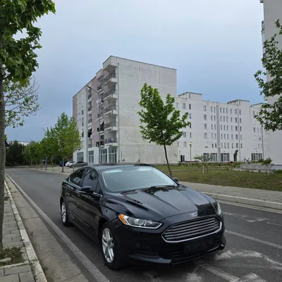 Ford Escape 2015 në shitje