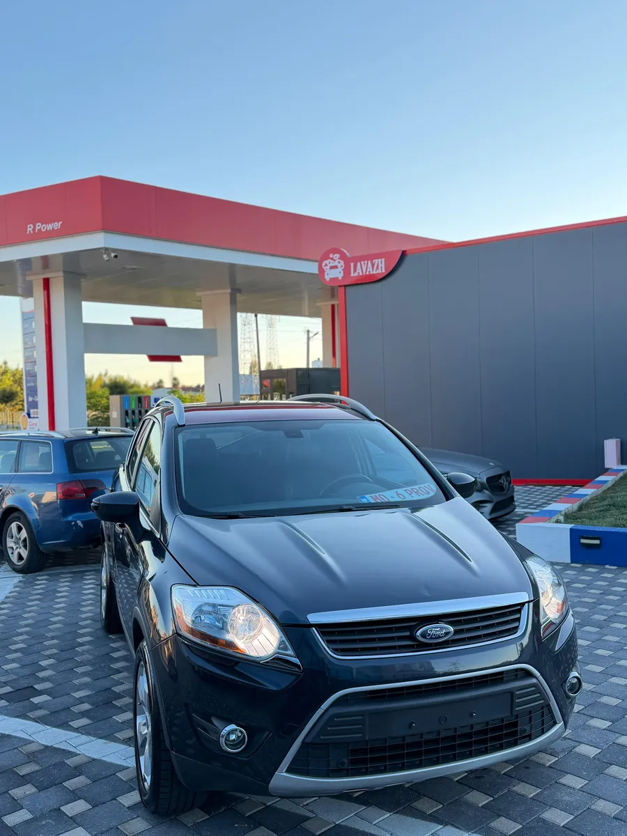 2010 Ford Kuga thumbnail 3