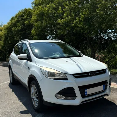 Ford Kuga 2014 në shitje
