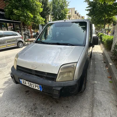 Ford Tourneo Connect 2006 në shitje
