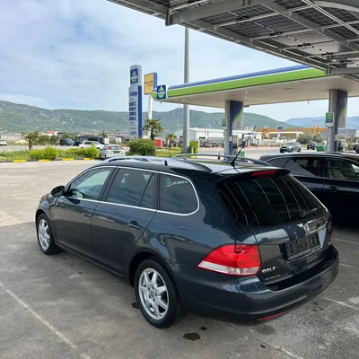 Volkswagen Golf 2009 në shitje