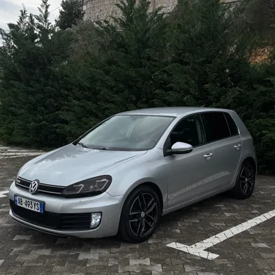 Volkswagen Golf 2009 në shitje
