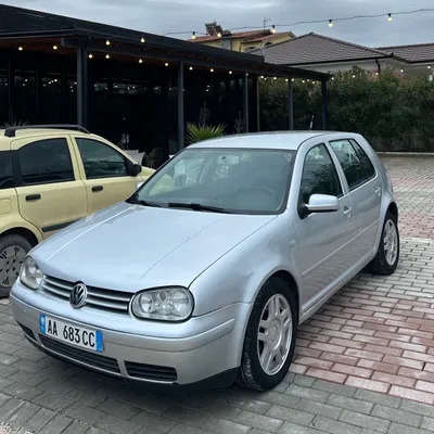 Volkswagen Golf 2002 në shitje