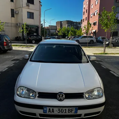 Volkswagen Golf 1999 në shitje
