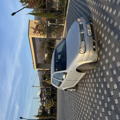 Volkswagen Golf 1999 në shitje