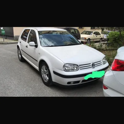 Volkswagen Golf 2000 në shitje