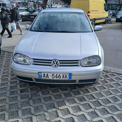 Volkswagen Golf 2002 në shitje