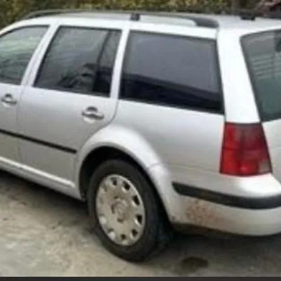 Volkswagen Golf 2005 në shitje
