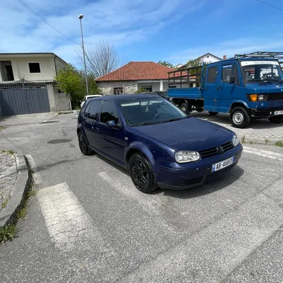 Volkswagen Golf 2001 në shitje