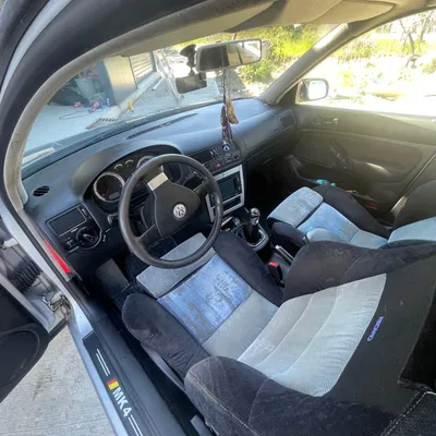 Volkswagen Golf 2001 në shitje
