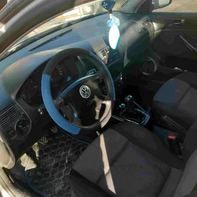 Volkswagen Golf 2001 në shitje