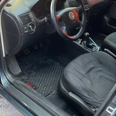 Volkswagen Golf 2002 në shitje