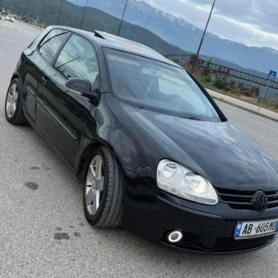Volkswagen Golf 2005 në shitje