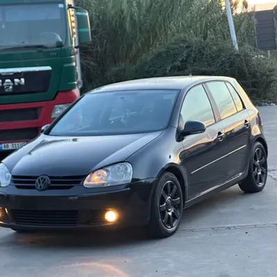 Volkswagen Golf 2006 në shitje
