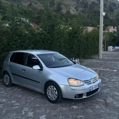 Volkswagen Golf 2005 në shitje