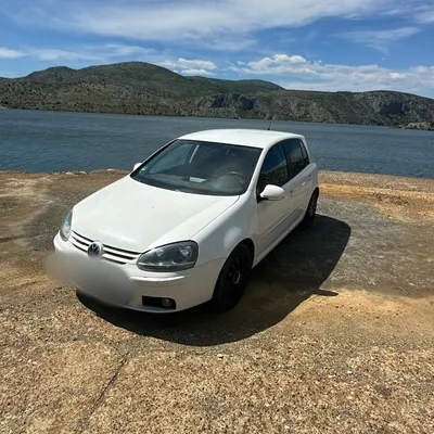 Volkswagen Golf 2008 në shitje