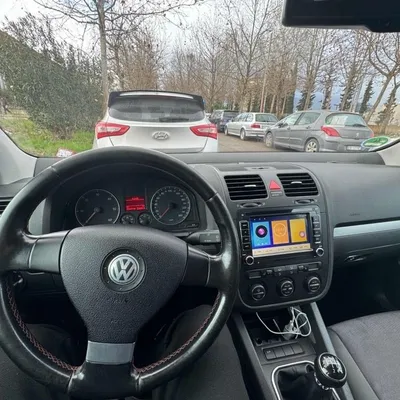 Volkswagen Golf 2006 në shitje