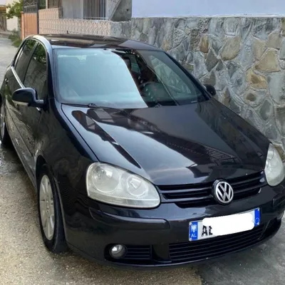 Volkswagen Golf 2005 në shitje