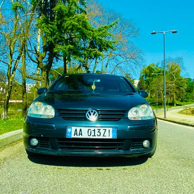 Volkswagen Golf 2005 në shitje