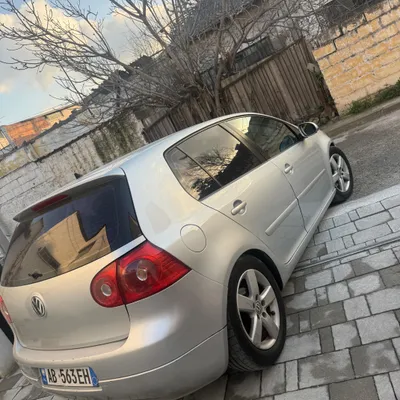 Volkswagen Golf 2007 në shitje