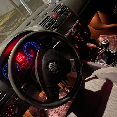 Volkswagen Golf 2008 në shitje