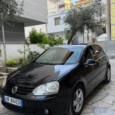 Volkswagen Golf 2008 në shitje