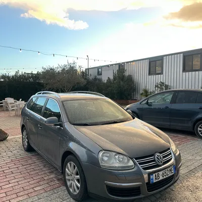 Volkswagen Golf 2007 në shitje