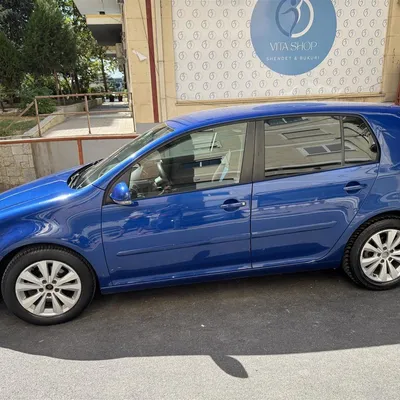 Volkswagen Golf 2005 në shitje