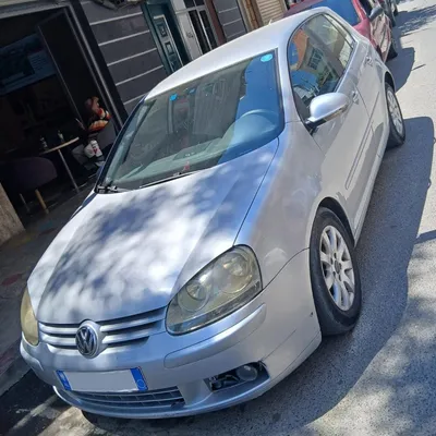 Volkswagen Golf 2006 në shitje
