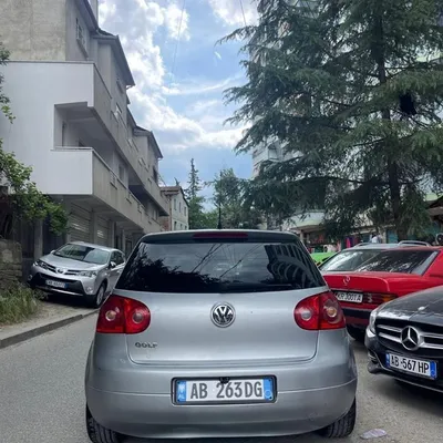 Volkswagen Golf 2008 në shitje