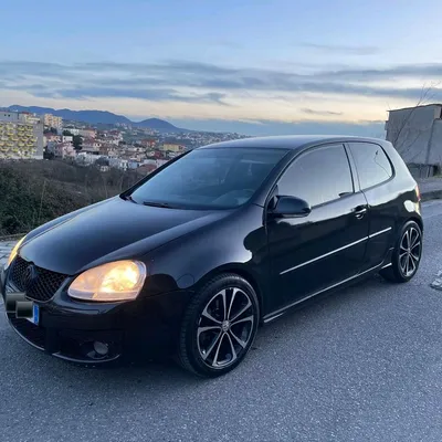 Volkswagen Golf 2005 në shitje