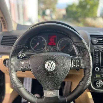 Volkswagen Golf 2006 në shitje