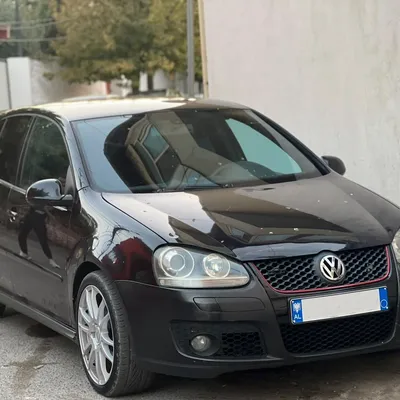 Volkswagen Golf 2006 në shitje