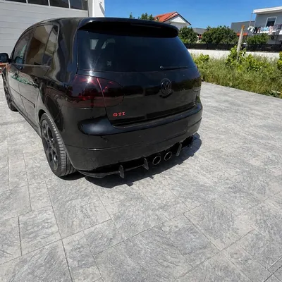 Volkswagen Golf 2006 në shitje