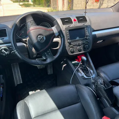 Volkswagen Golf 2006 në shitje