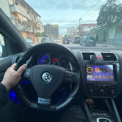 Volkswagen Golf 2007 në shitje