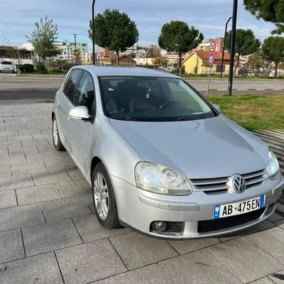 Volkswagen Golf 2006 në shitje