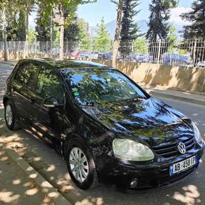 Volkswagen Golf 2005 në shitje