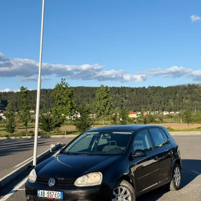 Volkswagen Golf 2005 në shitje
