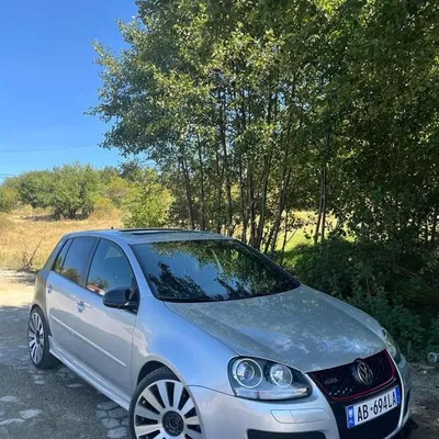 Volkswagen Golf 2006 në shitje