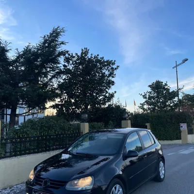 Volkswagen Golf 2006 në shitje